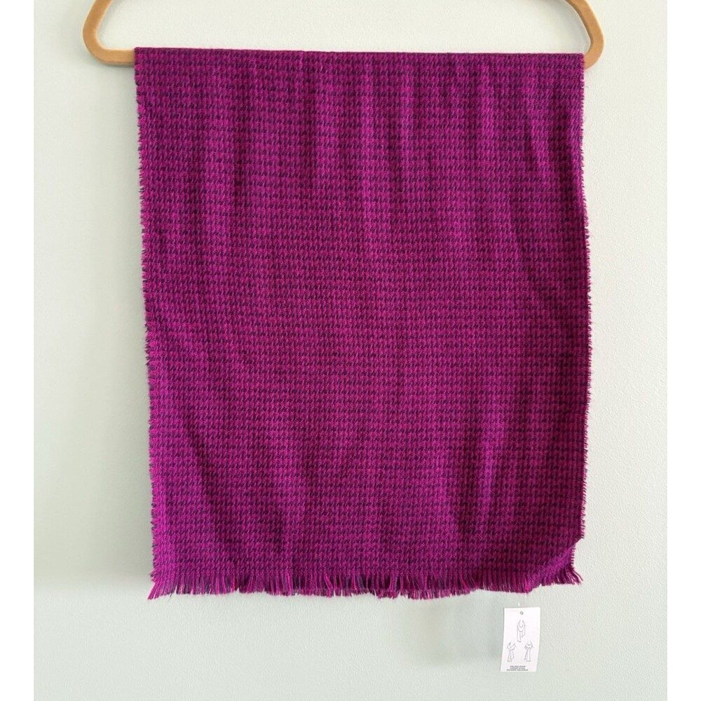 Lands' End Scarf Pink Gray Houndstooth Knit Acrylic Rectangle Fringe New FLAWED